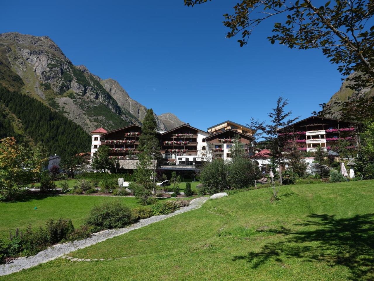 Verwoehnhotel Wildspitze Санкт-Леонгард-ім-Пітцталь Екстер'єр фото
