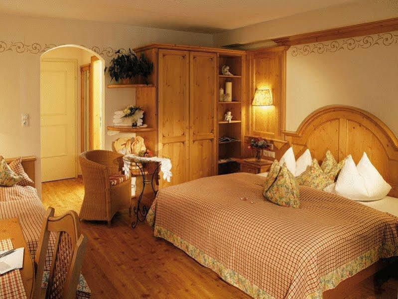 Verwoehnhotel Wildspitze Санкт-Леонгард-ім-Пітцталь Екстер'єр фото